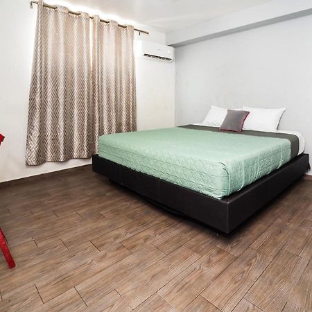 Hotel Adhoc Express Monterrey Zewnętrze zdjęcie