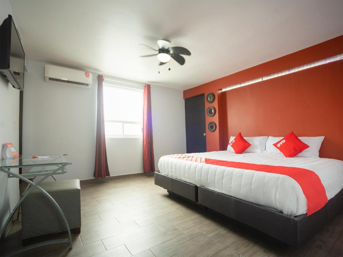 Hotel Adhoc Express Monterrey Zewnętrze zdjęcie