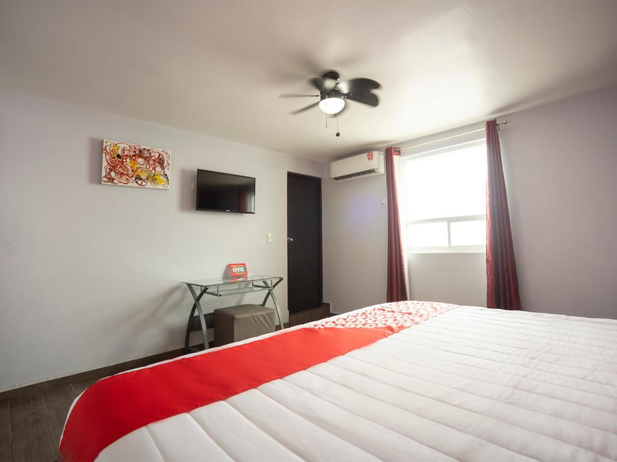 Hotel Adhoc Express Monterrey Zewnętrze zdjęcie