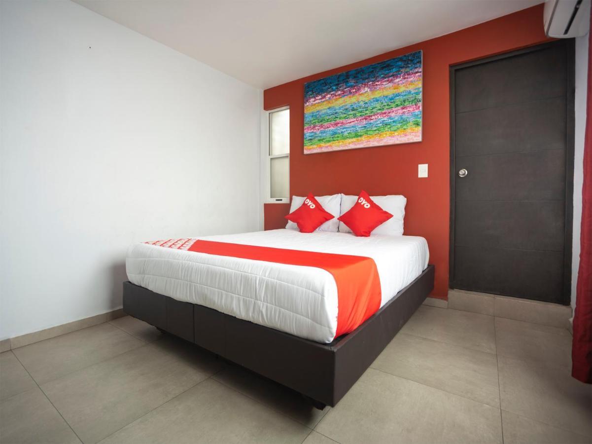 Hotel Adhoc Express Monterrey Zewnętrze zdjęcie