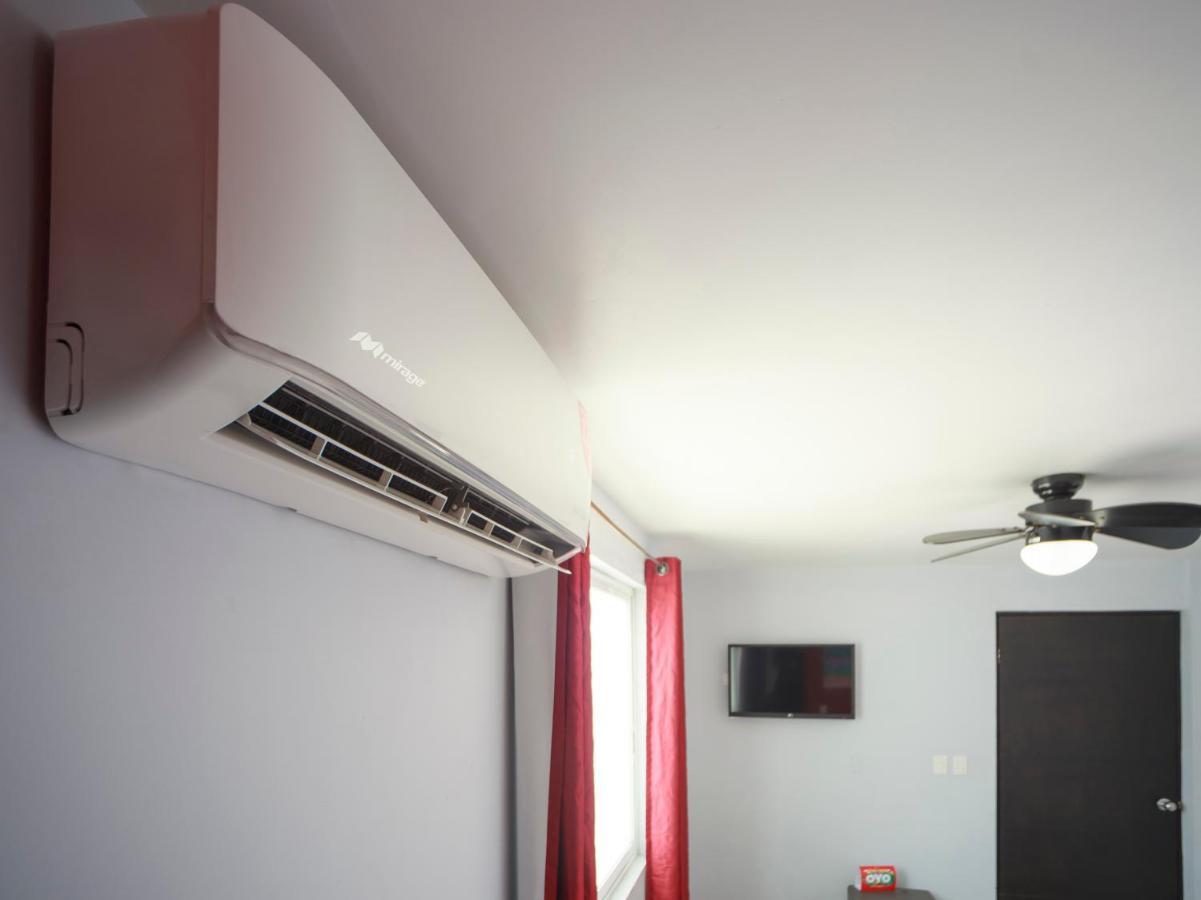 Hotel Adhoc Express Monterrey Zewnętrze zdjęcie