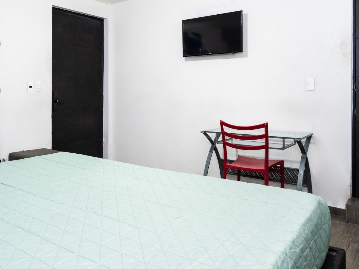 Hotel Adhoc Express Monterrey Zewnętrze zdjęcie