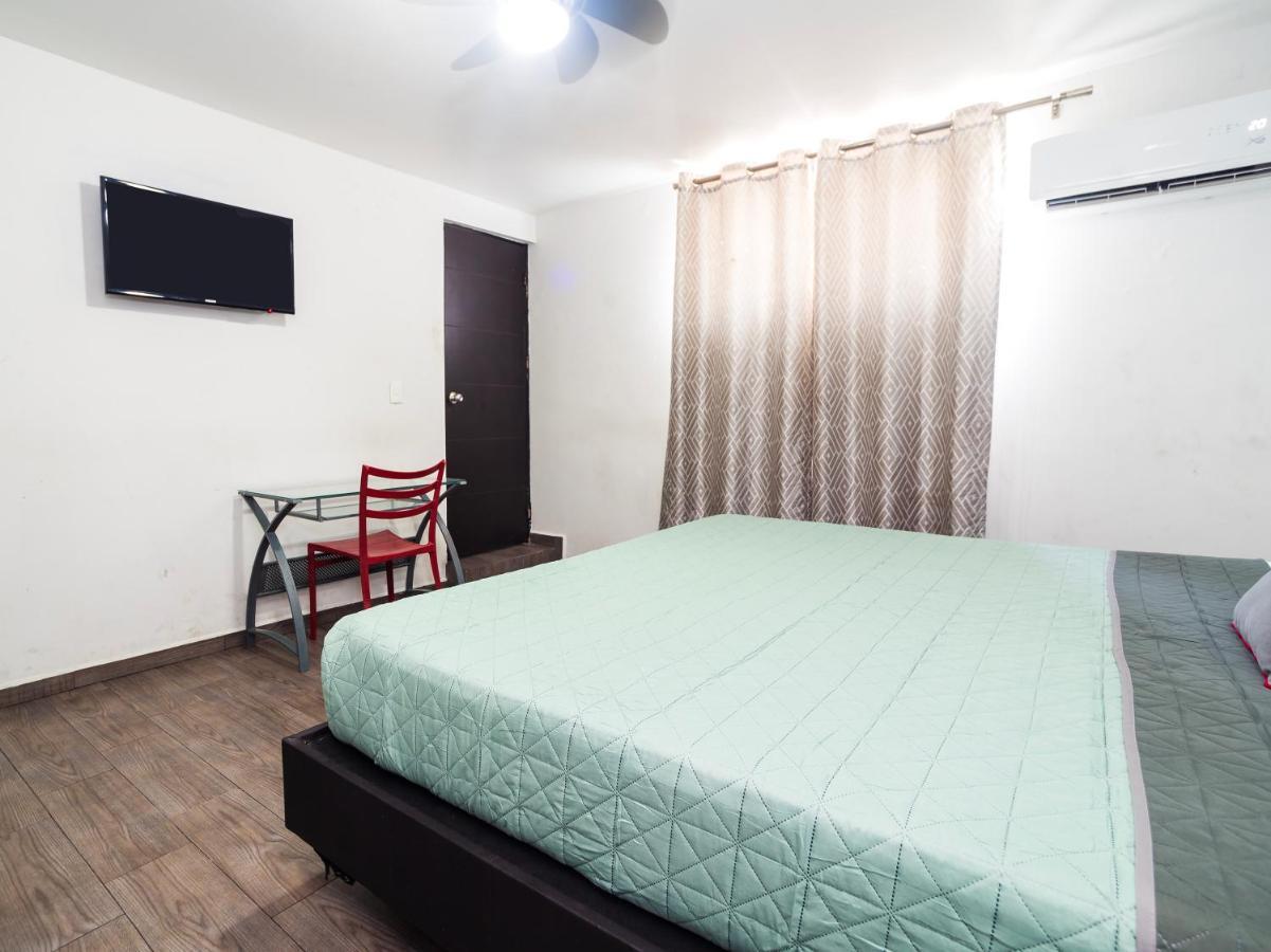 Hotel Adhoc Express Monterrey Zewnętrze zdjęcie